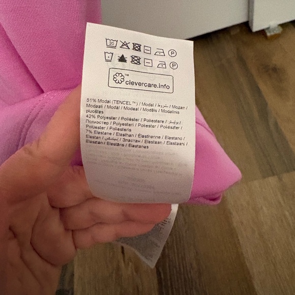 Inwear Puffy Sleeve Shirt - Picture 6 of 6